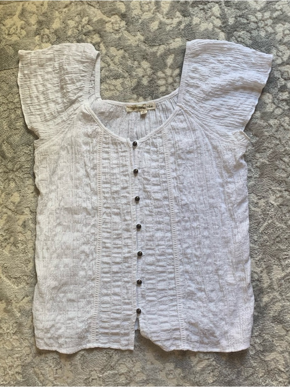 Rewind White Textured Button-Front Flutter Sleeve Blouse